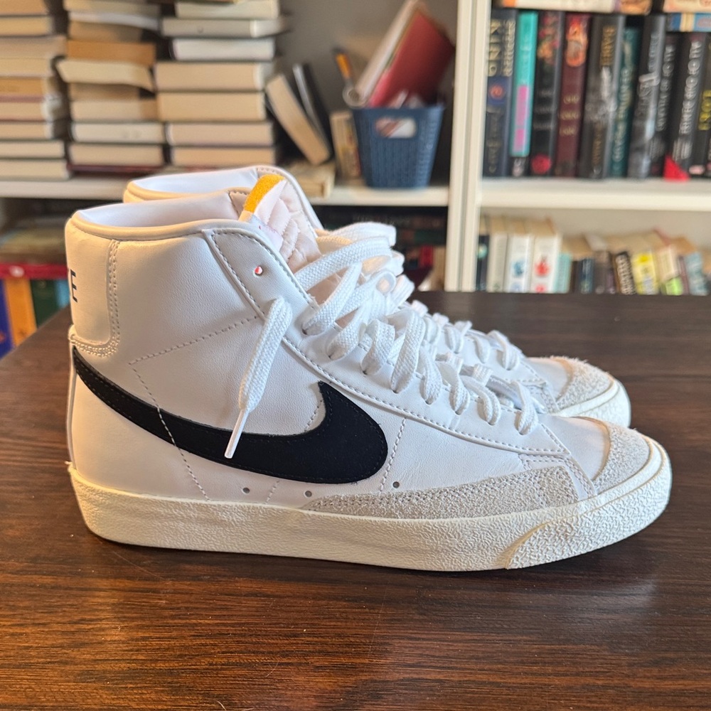 Nike High-Top White Leather Sneakers with Black Swoosh Size 8.5